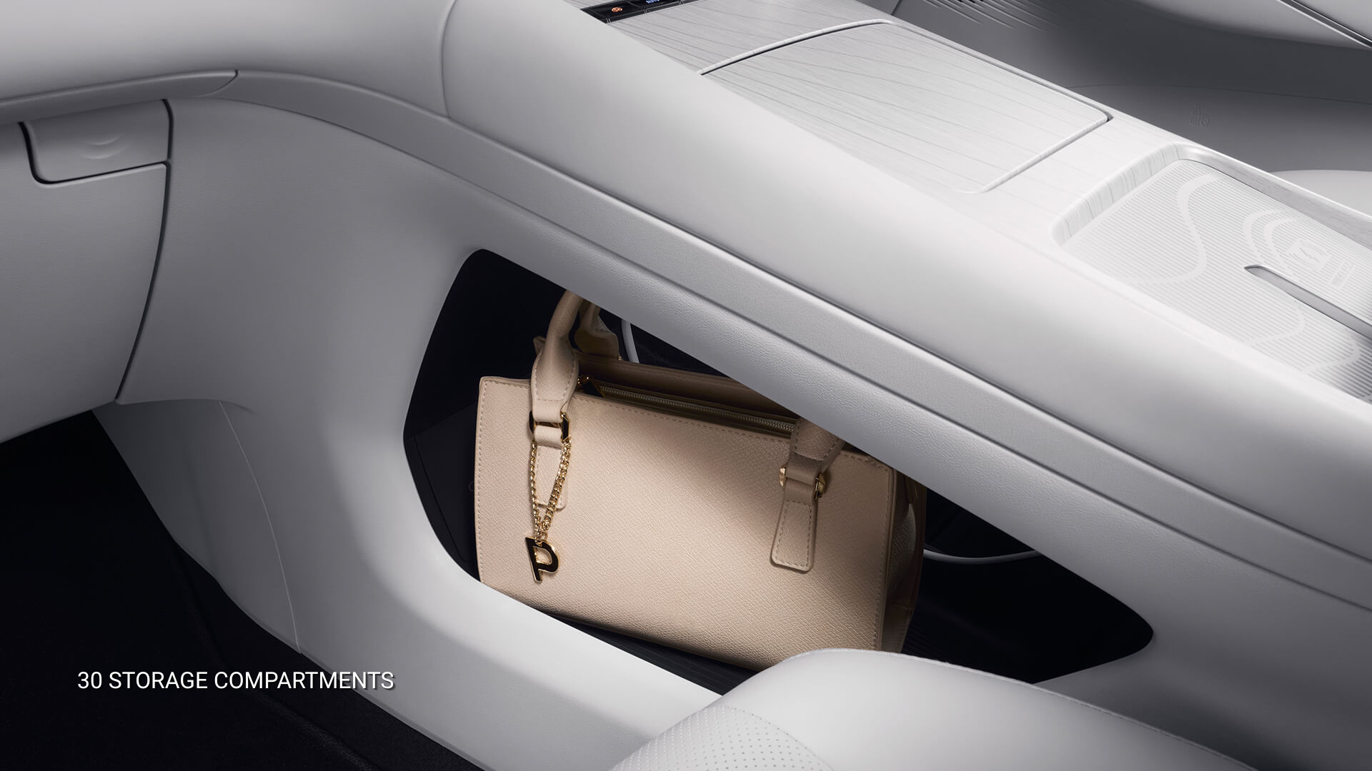 Luxurious Space PHEV 7-Mobile-3
